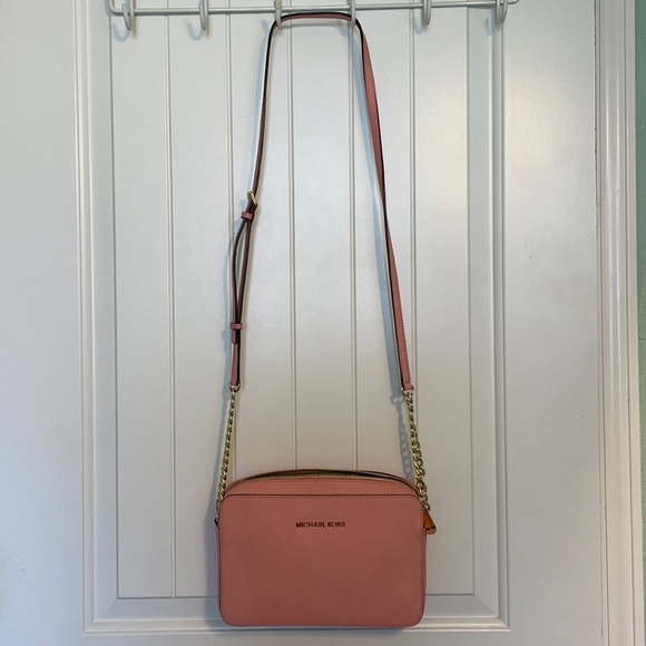 Michael Kors Handbags - Michael Kors Jet Set Chain Strap Crossbody Bag